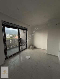 Oba'da Aktiviteli Site İcinde 1+1 Satılık Daire