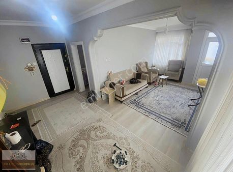 Sultangazi 50.yıl Mahallesi 2+1 90m2 Hisseli Balkonlu 2.kat Dair