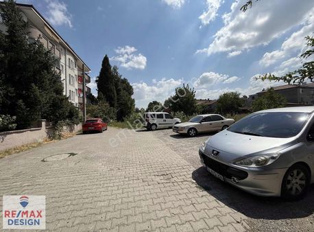 Remax Desıgn Erenler Gayret Evlerde Asansörlü Satılık Daire