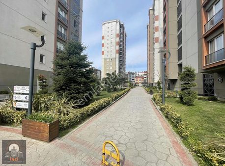 Mahmutbey Mecıdıyeköy Köy Bakırköy Hattı Üzeri Lüx Havuzlu Site