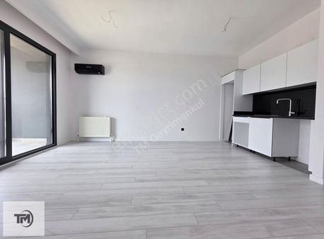 Yaşar Ve Ege Ünv. Yakını - Pi Sitesinde 2+1 Klimalı Kiralık