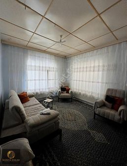 1084m2 İçinde 2 Adet Müstakil Ev İle Birlikte Villa Arsası