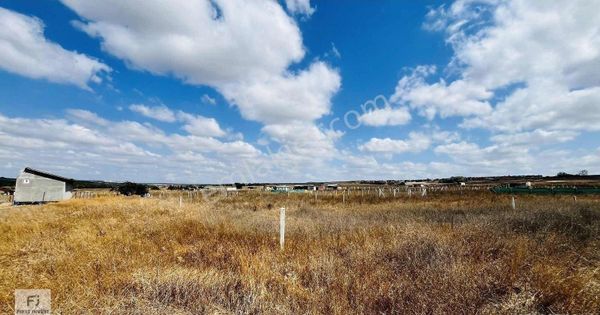 *silivri Çanta-balaban'da Satılık Gölet Manzaralı 250 M² *arsa*