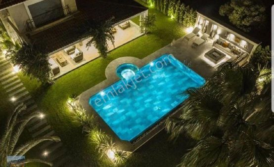 Kuşadası İkiçeşmelik Ata Mahallesi 2+1 Daire