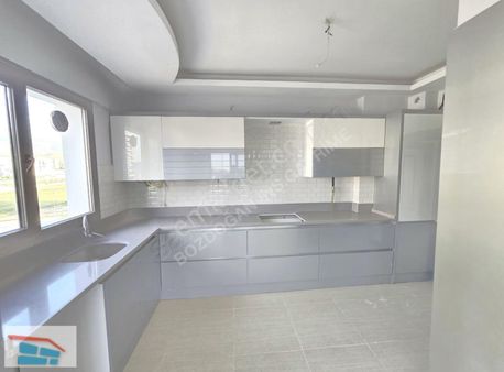 Bozdoğandan Bostanbaşında Kiralık 4+1daire