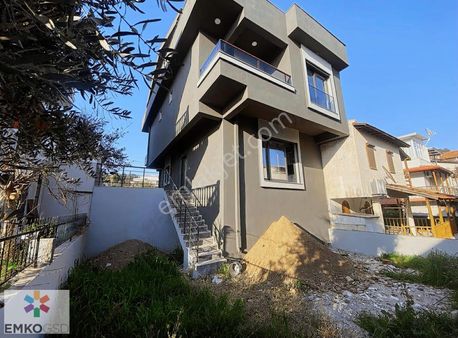 Özdere'de Çok Geniş Bahçeli Satılık Yazlık (emko)