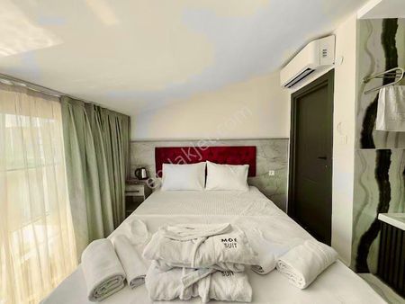 Gaziosmanpaşa Bağlarbaşı Nda Lüx Jakuzili Teraslı 1+0 Günlük Daire