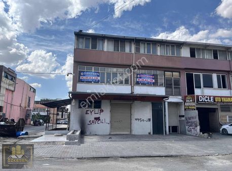 Özkesen Gayrimenkul'den Sayacılarda 150'lik Köşe Başı Dükkan