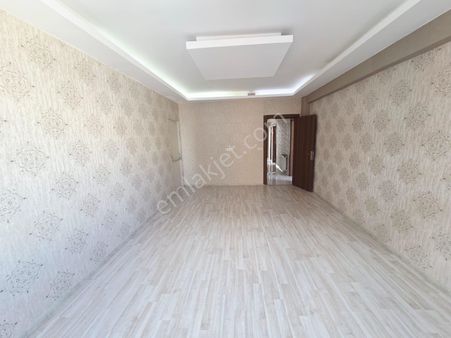Şanlıurfa Karaköprü Seyrantede Satılık 3+1 Ara Kat Daire