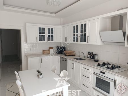 Royalest'ten Fıstıklıda Merkezi Yer Fırsat Geniş Daire