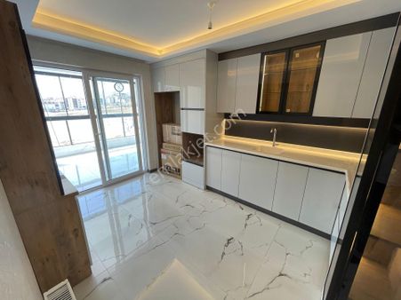 Ty'den Merkezi Konumda Lüx Yapılı 3+1 Daire