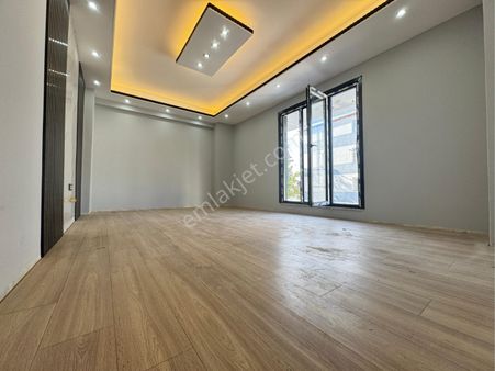 Çayırova Özgürlük Mahallesinde Ultra Lüks 3+1 Ters Dubleks