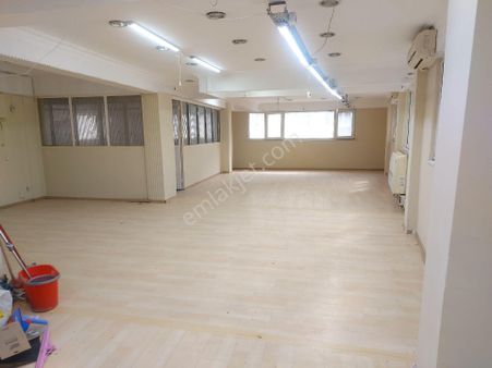 Kağıthane Çağlayan Cadde Üzerinde Kiralık İşyeri 350 M2