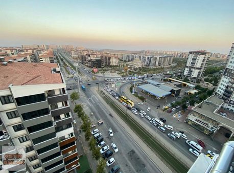 Çetin Emlak'tan.akkentt İn Merkezinde Satılık 3+1 Eşyalı Satılık