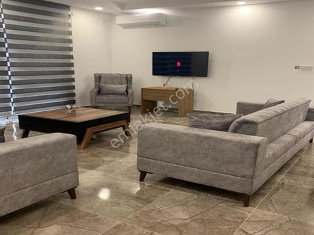 Girne Karşıyaka'da Havuzlu Site İçerisinde, Full Eşyalı Kiralık 3+1 Daire !!