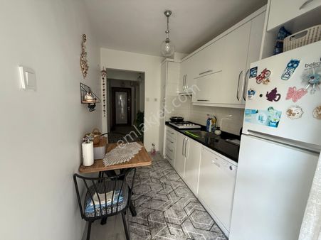 Egepol Hastanesi'ne 100 Metre Mesafede Bakımlı 2+1 Satılık Daire