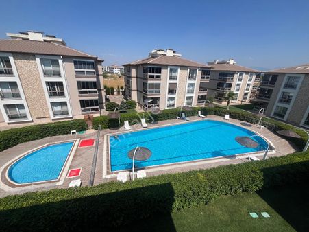 Menderes Turyaptan Cüneytbey Mh.havuzlu Siteiçi 3+1satılık Daire