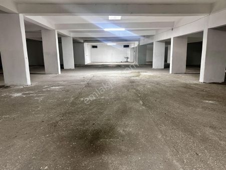 Avcılar Ambarlıda 950 M2 Araç Giriş-çıkış Rampalı Satılık Depo