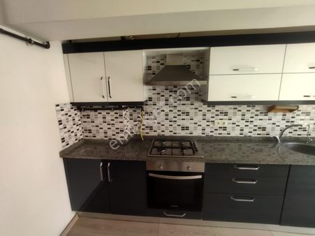 Menderes Turyap'tan Cüneytbey Mh 3+1 Kiralık Daire