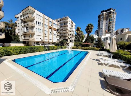 Fener'de Terra City Yakını Aras Sitesinde 3+1 Daire