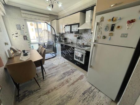 Royalest'ten İskanlı Ara Kat Hasarsız Geniş 3+1