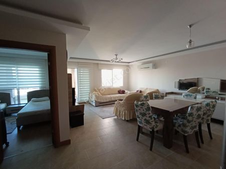 Kuşadası Değirmendere Mh.deniz Manzaralı 2+1 Full Eşyalı Satılık Daire