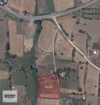 Silivri Fener Mahallesi Yapıların Arasında Fırsat 404 M2 Arsa