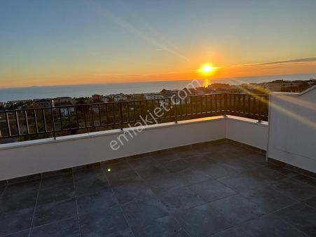 İstanbul Büyükçekmece Kamilobada Satılık Lüks Villa