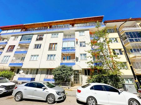Karahan Emlak'tan Satılık Daire*3.kat*130 M²*3+1*asansörlü