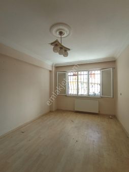 Esenyurt Bağlarçeşme Mahallesi'nde 2+1 Yüksek Giriş Acil Satılık