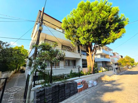 Vahdet'ten Akçay Yeni Mahalle'de Denize 100 Mt Satılık 3+1 Daire