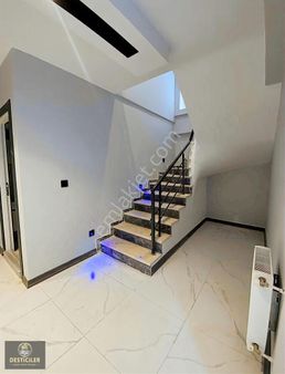 Au-desticilerden Şirintepe De 200m2 Kullanışlı 4+1 Dubleks Daire