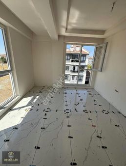 Md- Ertaş Cad. Ve Şehir Hastanesi Yakını Köşe Bina Satılık 2+1