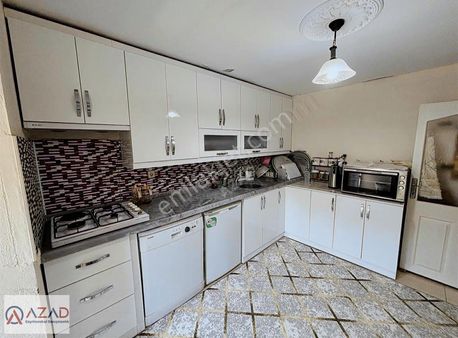 Azad-akyar Polis Evi Civarı Satılık 500m2 Hiseli Tek Katlı Ev