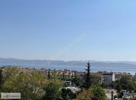 Bağlarbaşı Mah 2+1 Lüks 80m2 Arakat Daire Asansör / Panjur