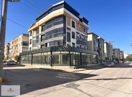 Plevne Mahallesi Beyoğlu Yakını Geniş Köşe Dükkan