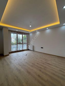 Cumhuriyet Mahallesinde Satılık Lüks 2+1 Yüksek Giriş