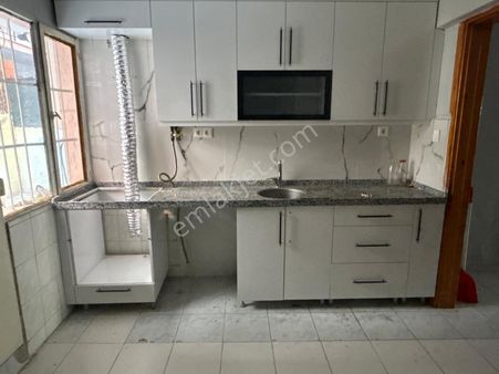 Bozyaka Kapalı Pazar In 2 Dakika Yürüme Mesafesinde