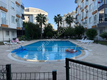 Konyaaltı Hurma'da Havuzlu Otoparklı Sitede Arakat 3+1 Daire