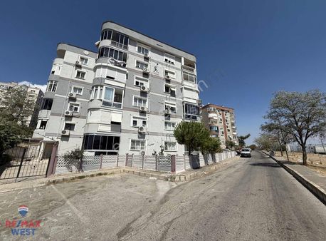 Bornova Evka-4 Tadilatlı Satılık 2+1