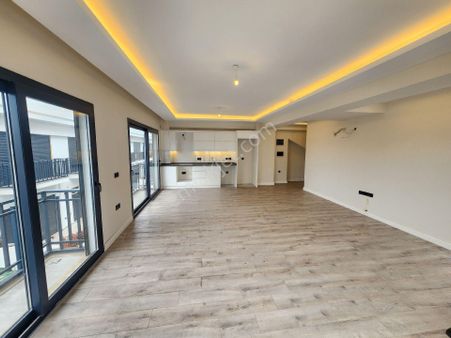 Fethiye Şehir Merkezinde Satılık Asansörlü 2+1 Dubleks Daire