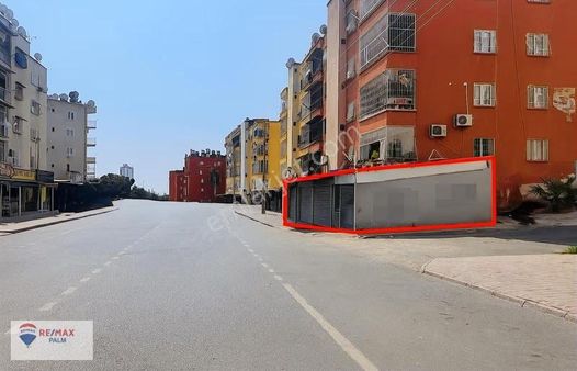 Remax Palm'den Halkkent'te Köşebaşı Satılık Dükkan