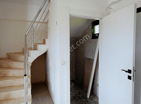 Kabakum Köy İçinde Deniz Manzaralı Satılık 3+1 Müstakil Villa