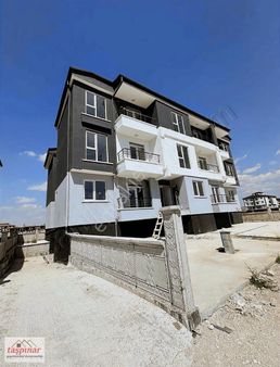 Taşpınar Gayrimenkulden Satılık Üniversite Bölg.1+1 Eşyalı Daire