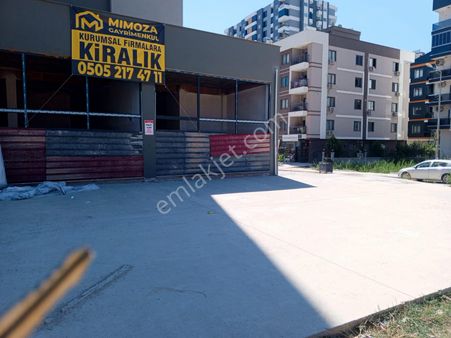 Cadde Üzerinde, Mükemmel Konumda Kiralık İşyeri