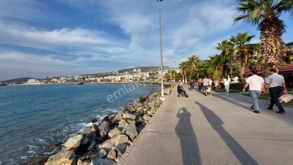 Kuşadası Merkez Sahile 5 Dk 1+1 Eşyalı Satılık Daire
