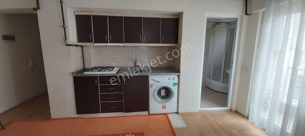 Ender Uysal Gayrimenkul Yunusemre Mahallesin De 1+1 Arakat Balkonlu Apart...