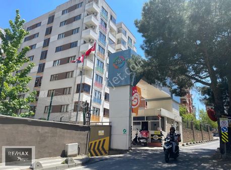 Remax 7tepeden Çekmeköy 216 Butik Sitesinde Kiralık Boş 1+1