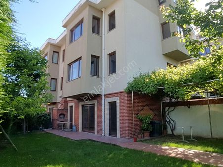 Hamam.. Sauna.. Giyinme Odası.. Şömine.. Klima.. Müstakil Bahçe