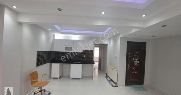 Fatih Kocamustafapaşa Satılık Ful Yapılı Boş 2+1 Bahçe Katı